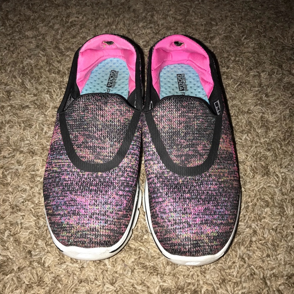 SKECHERS GOWALK 3 Slip Ons